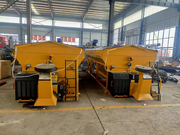 12方融雪剂撒布机