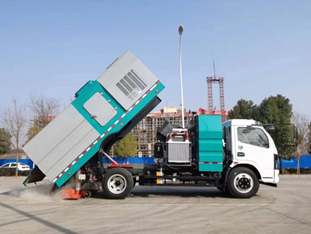 东风大多利卡8方吸尘车