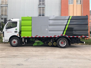 东风大多利卡8方洗扫车