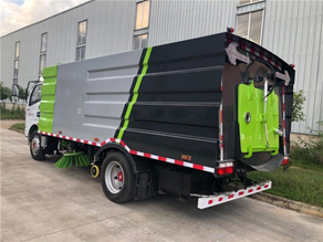 东风大多利卡8方洗扫车