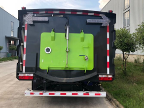 东风大多利卡8方洗扫车