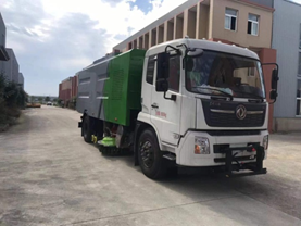 东风天锦干扫车