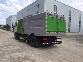 东风天锦干扫车