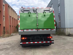 东风天锦干扫车