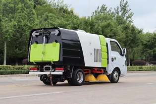 东风途逸3方扫路车