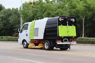 东风途逸3方扫路车