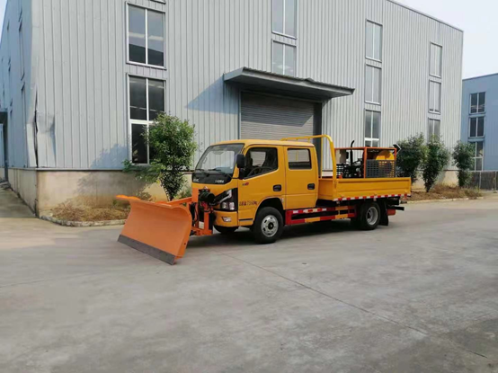 东风D6双排座除雪车