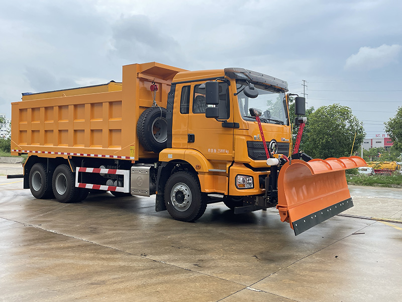 陕汽后双桥除雪车