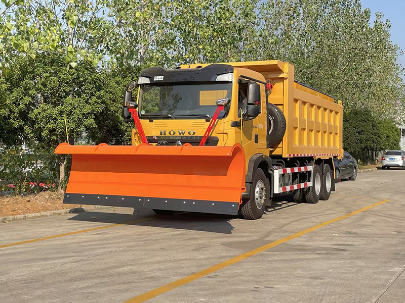 重汽自卸除雪车