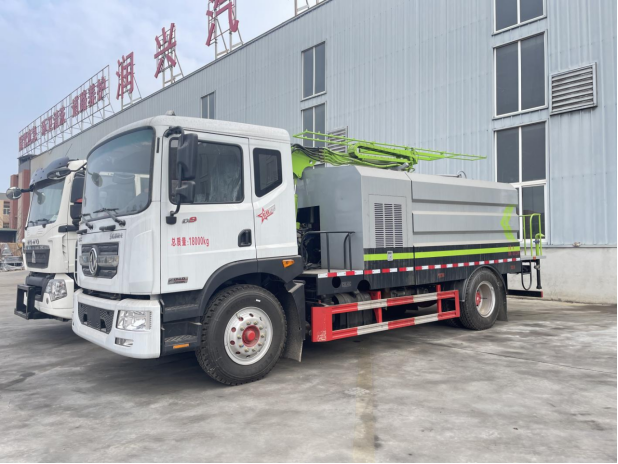 润兴东风D9光伏清洗车（喷水架）