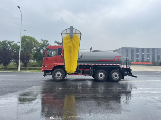 润兴天锦后双桥6驱光伏板清洗车