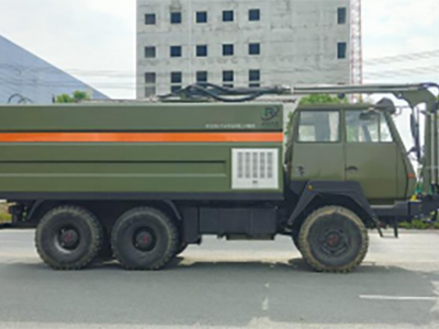 陕汽德龙后双桥6驱光伏板清洗车