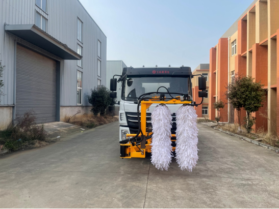 神百前置护栏清洗车参数