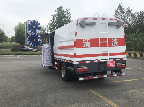 金润兴牌中置护栏清洗车